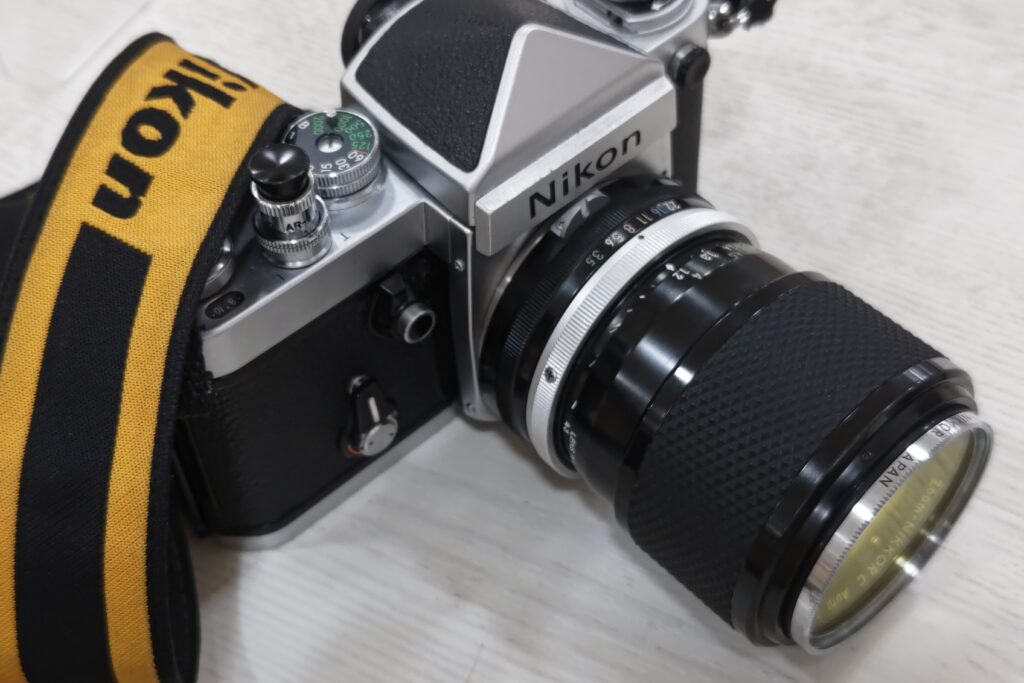 《完動品》Nikon FE+Zoom Nikkor 43-86/3.5